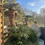 Au Domaine Spa-piscine Sauna Bed and Breakfast