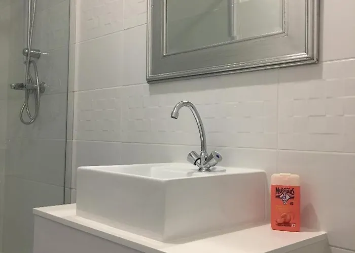 Frühstückspension Au Domaine Spa-piscine Sauna